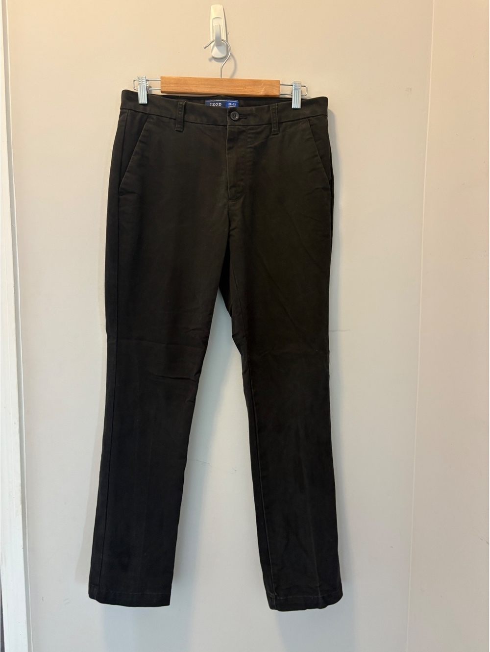 IZOD Black Flat Front Chino Straight Mens Pants 30x32